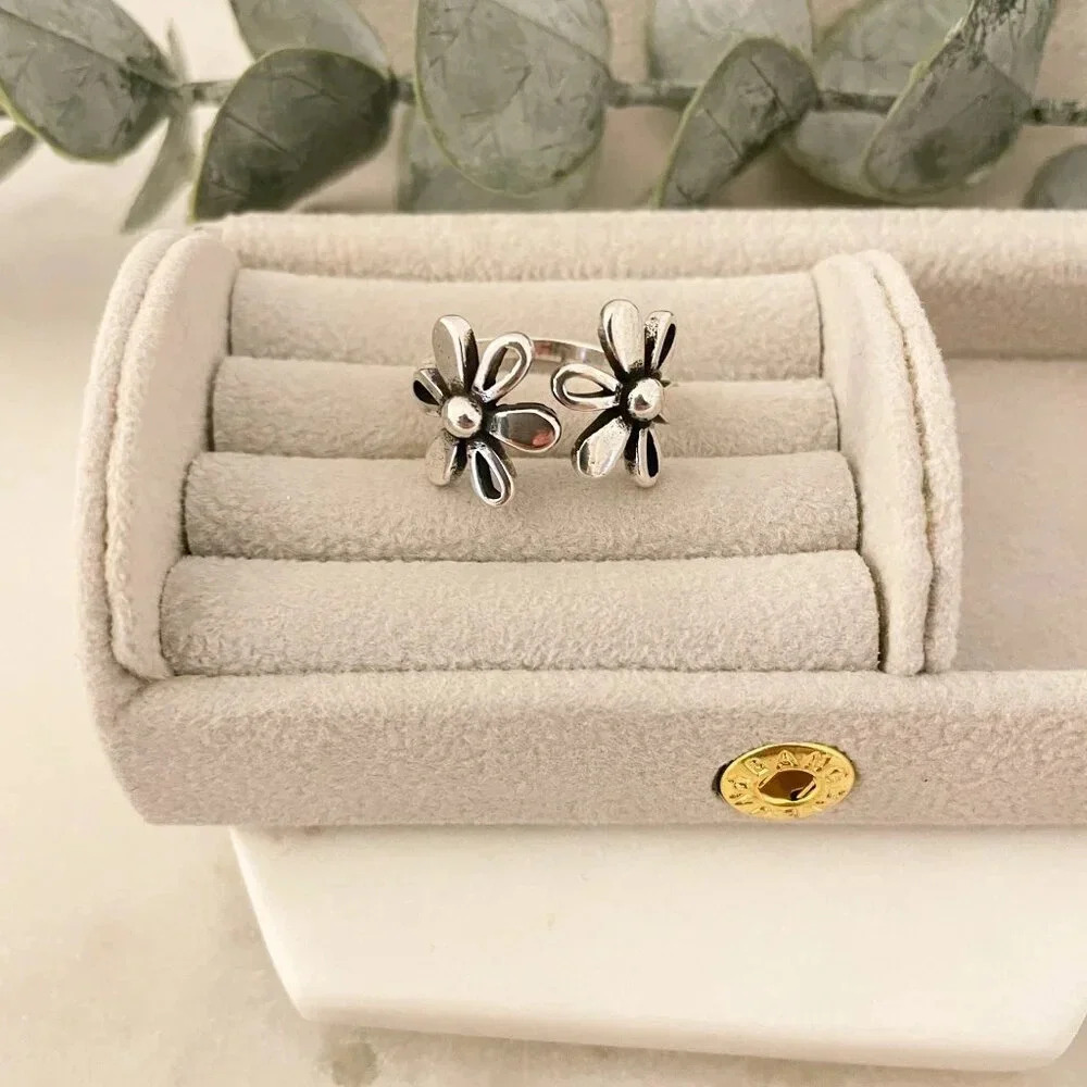 925 Sterling Silver Vintage Flower Ring Dainty Minimalist Flower Ring - Picture 5 of 9